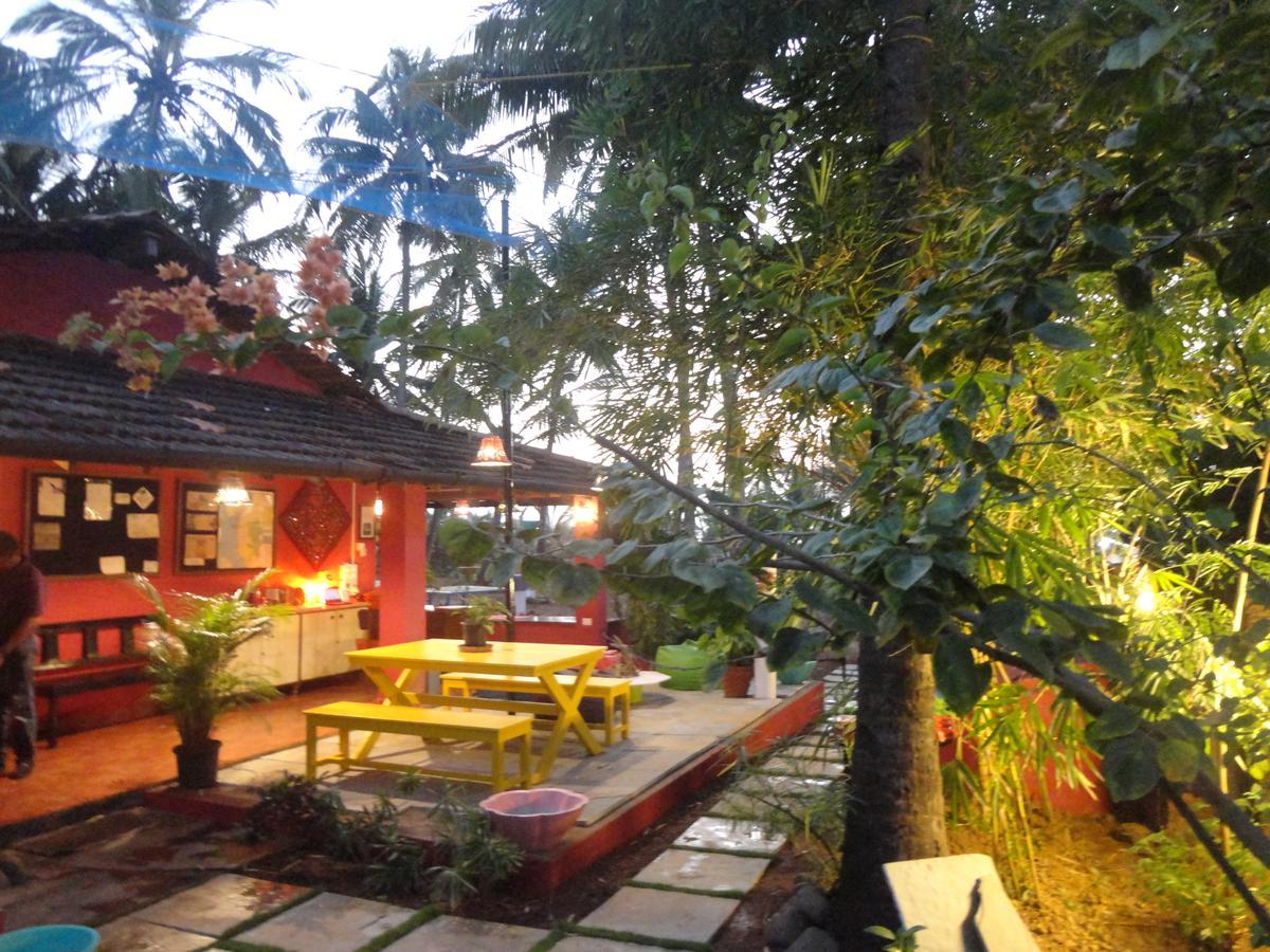 The Yuppi Hippi Female Hostel Anjuna Eksteriør bilde
